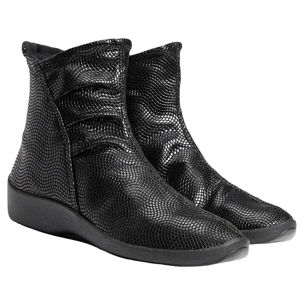 Arcopedico L19 Black Creative Boot (Women's)