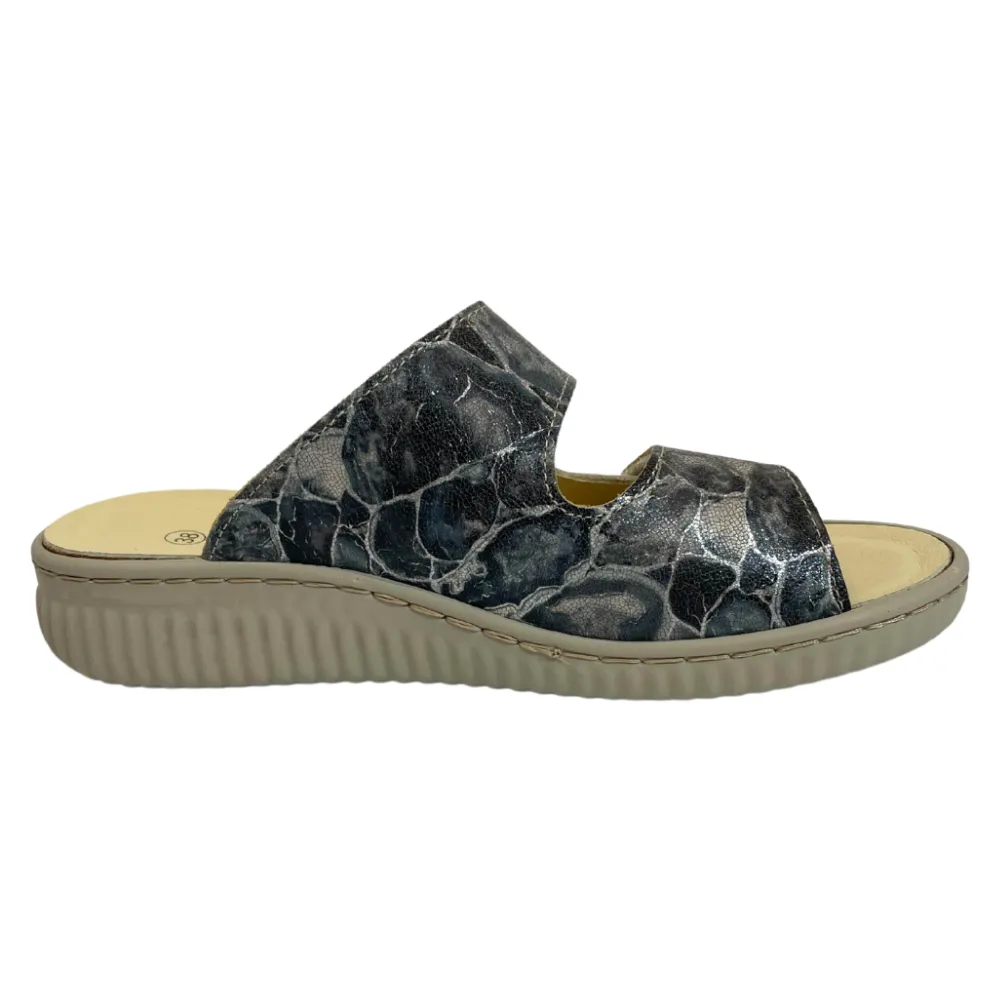 Belvida Portina Shoresh Taupe/Nuss Nubuck Sandal (Women's)