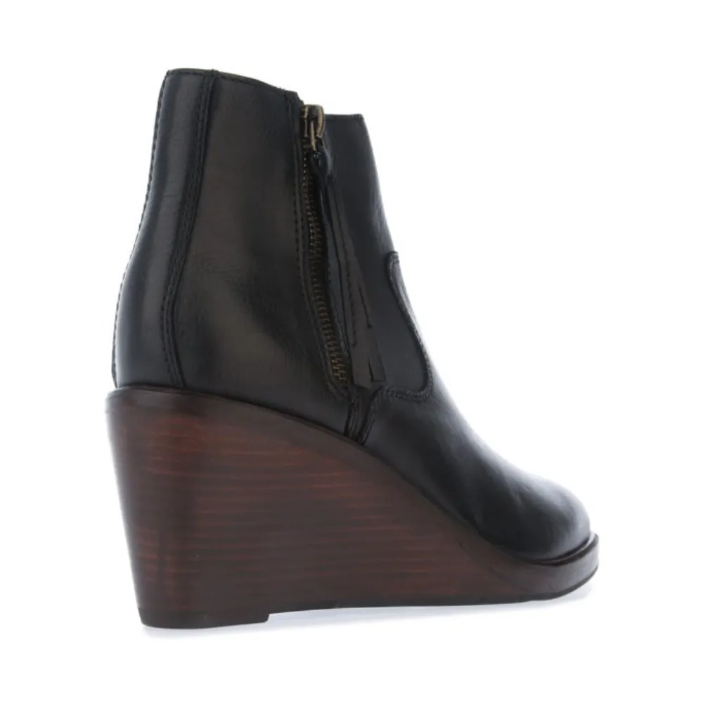 Clarks Clarkdale 2 Zip Black Leather Boot (Women's)
