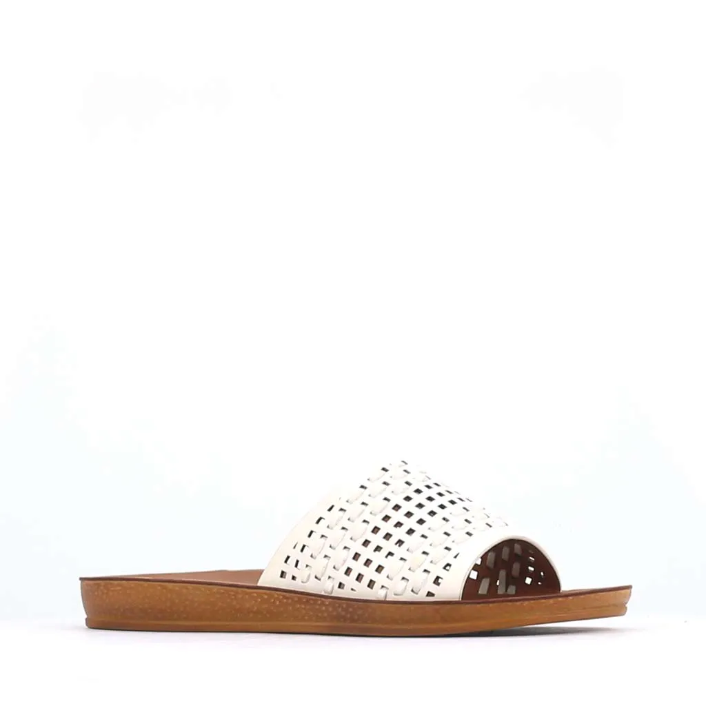 Conny  Slides