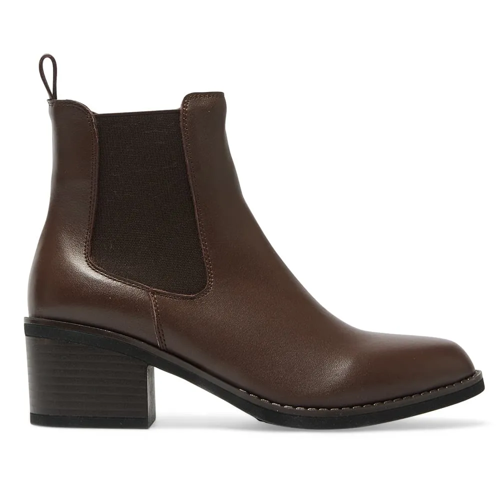 Franklin Boot in Chocolate Glove Leather