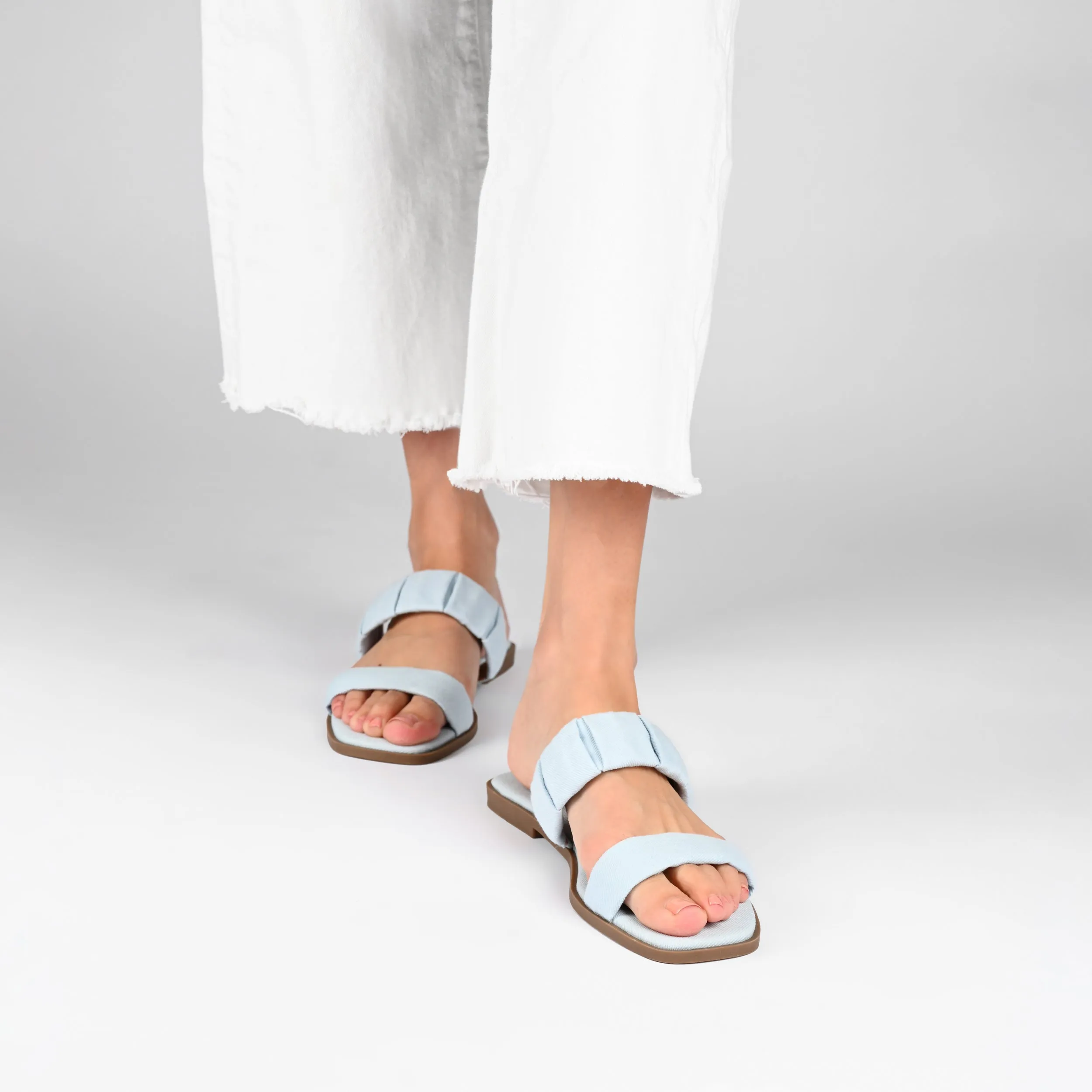 Journee Collection Women's Tru Comfort Foam Pegie Sandals