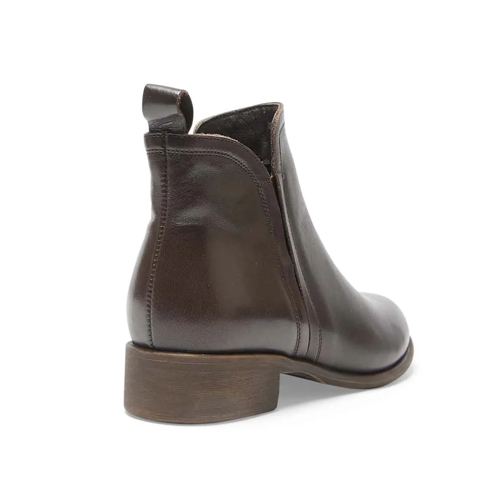 Lance Boot in Chocolate Glove Leather