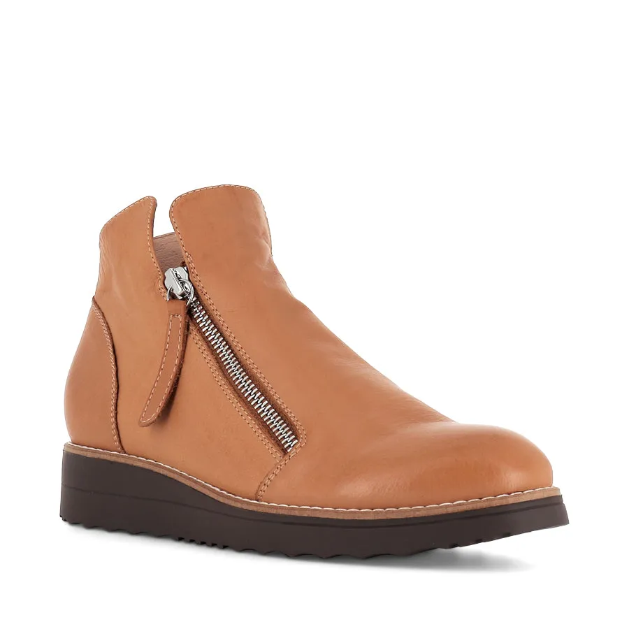 OHMY - DARK TAN LEATHER/CHOC SOLE