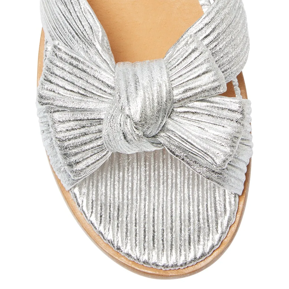 Rhapsody Flat in Silver Pleat