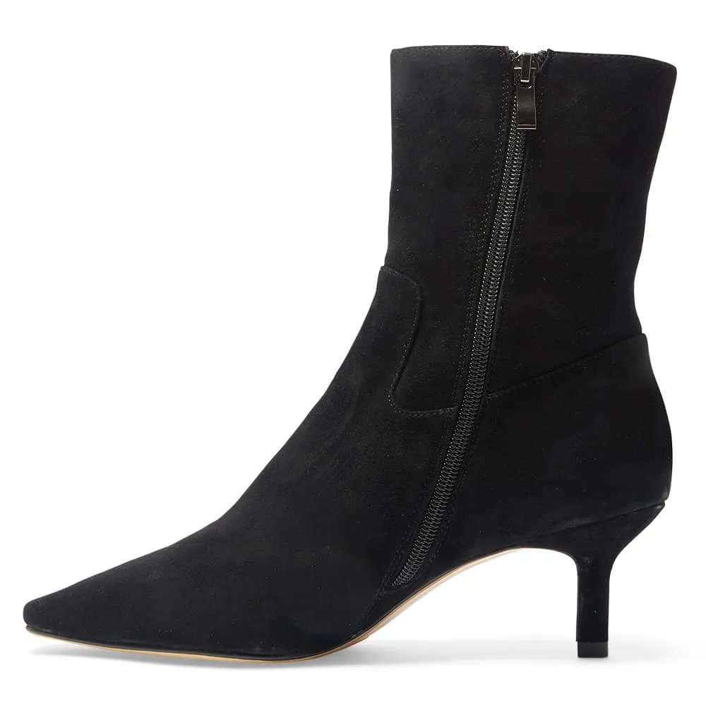 Rogue Boot in Black Suede