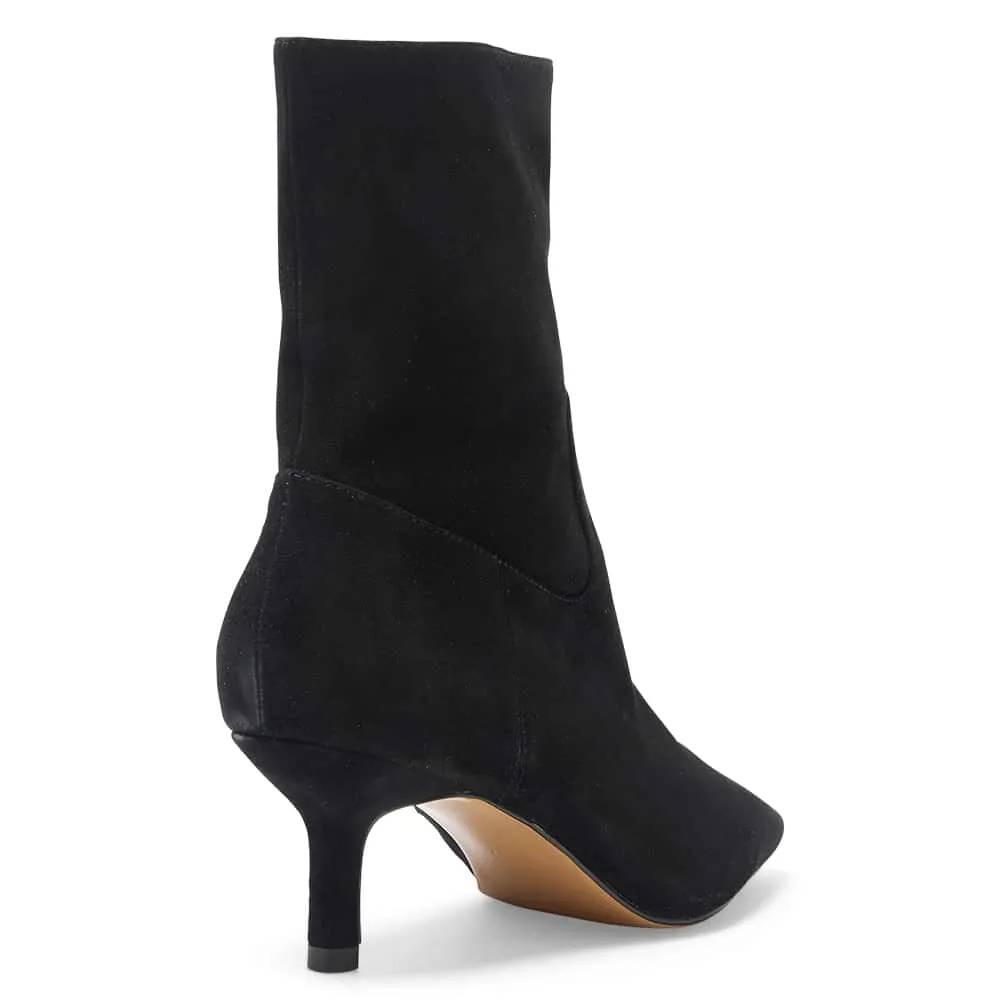 Rogue Boot in Black Suede