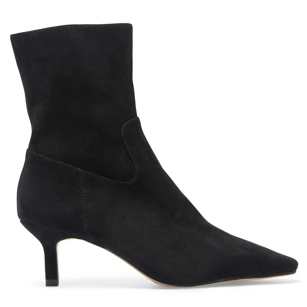 Rogue Boot in Black Suede