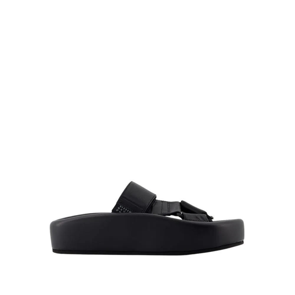 Sandals - Leather - Black