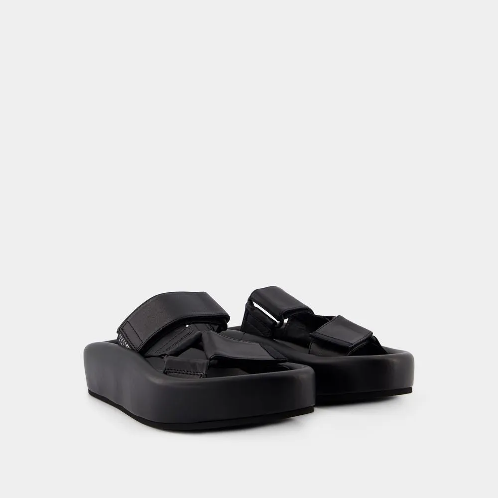 Sandals - Leather - Black