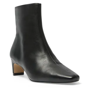 Seattle Boot in Black Leather