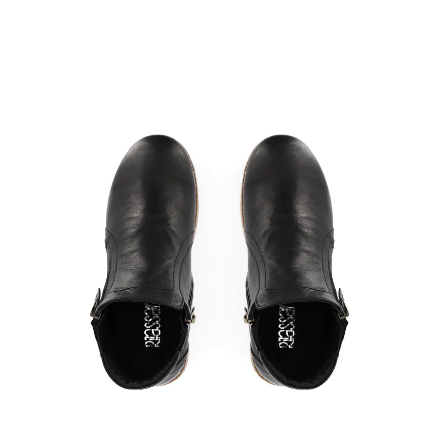 TALLOW - BLACK LEATHER