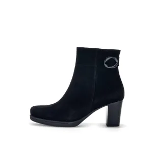 Venus Ankle Boots In Black