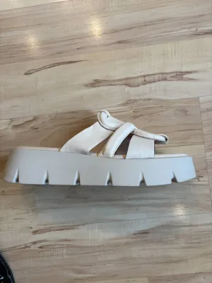 Women Chunky Cleated Sole Sandal In Ivory