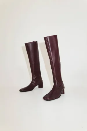Women's Chata Boots In Wine