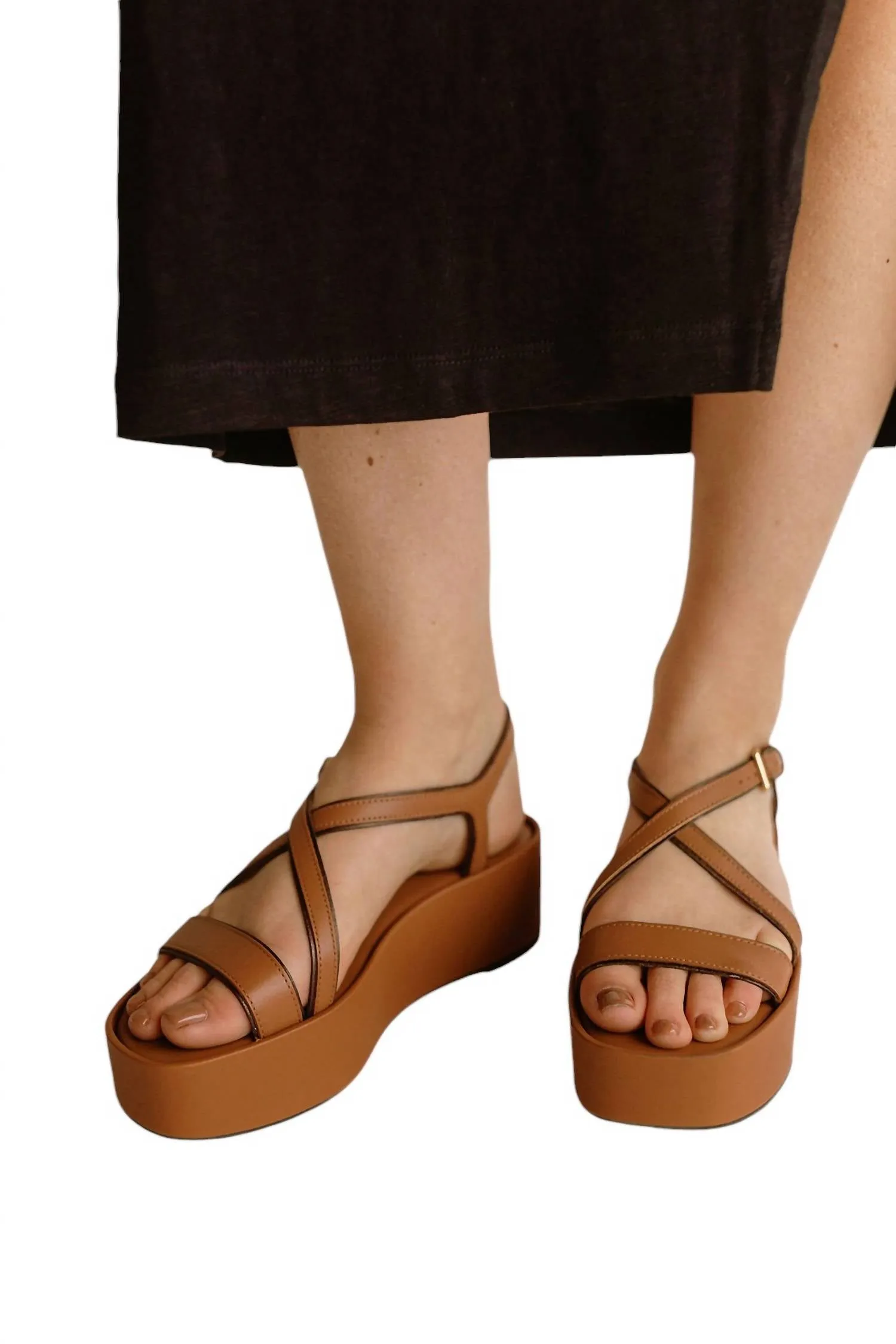 Women's Define Sandal In Deep Honey