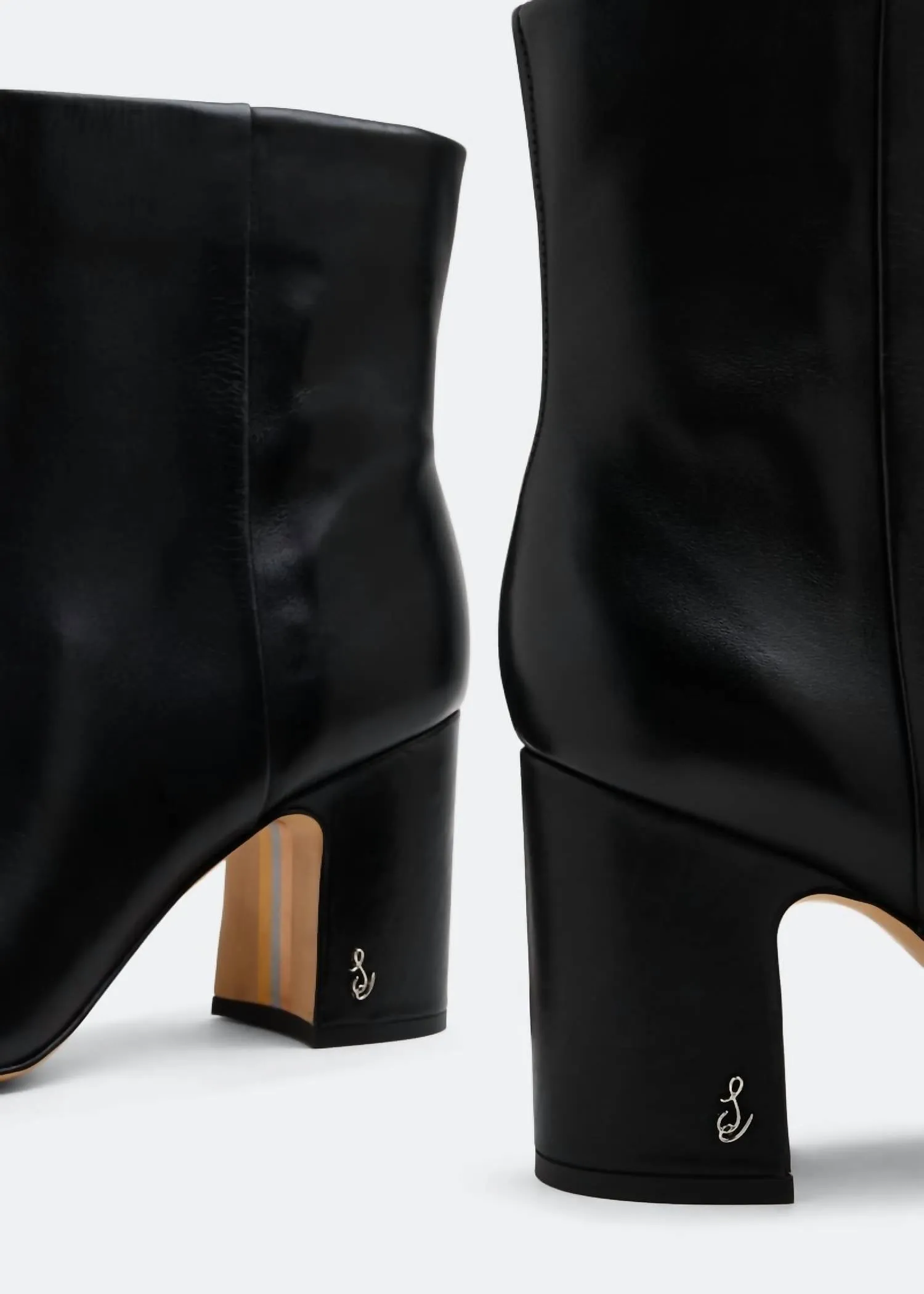 Women's Fawn Leather Boots In Black Leather