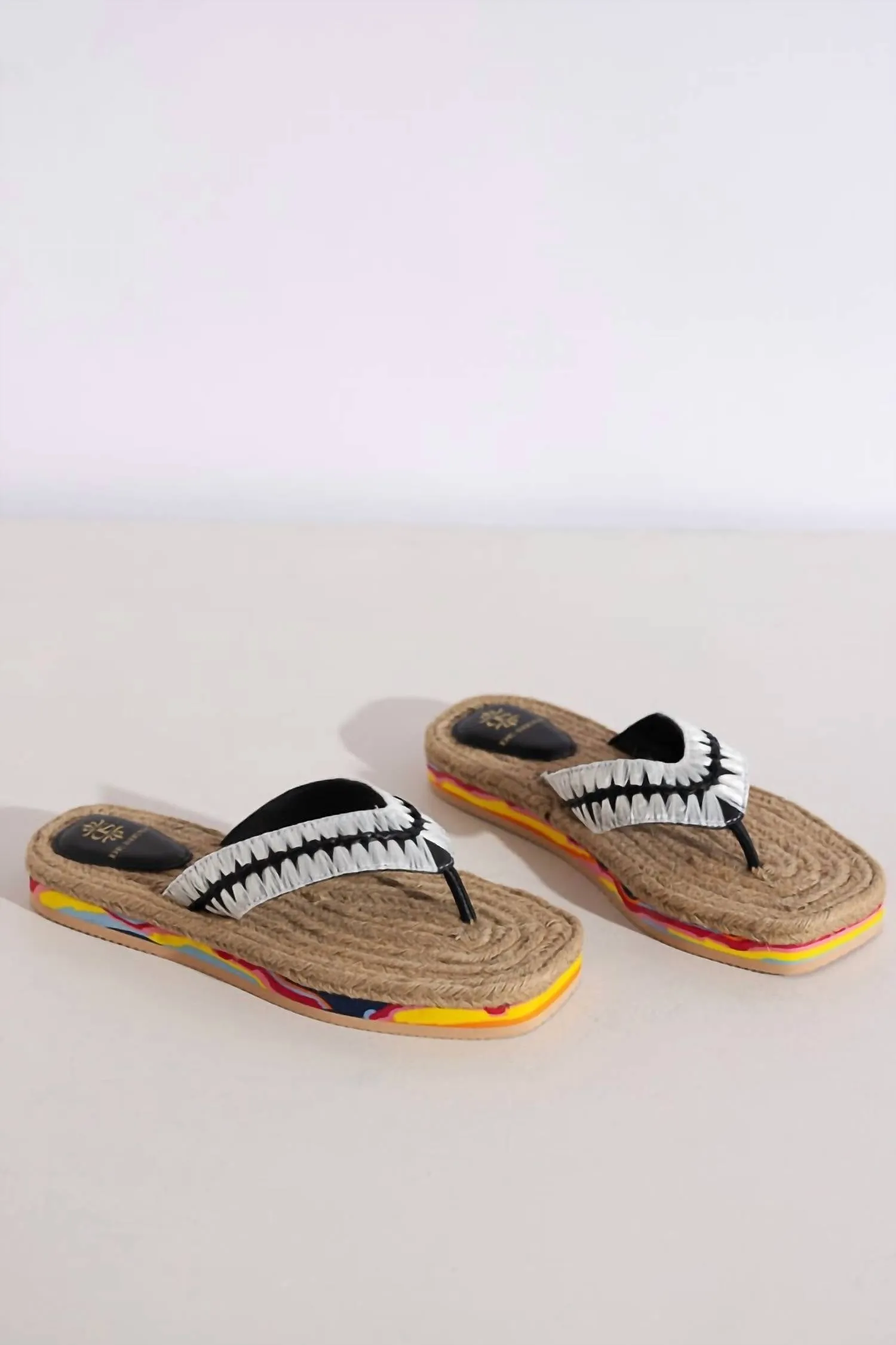 Women's Lou Raffia Sandal In Off White