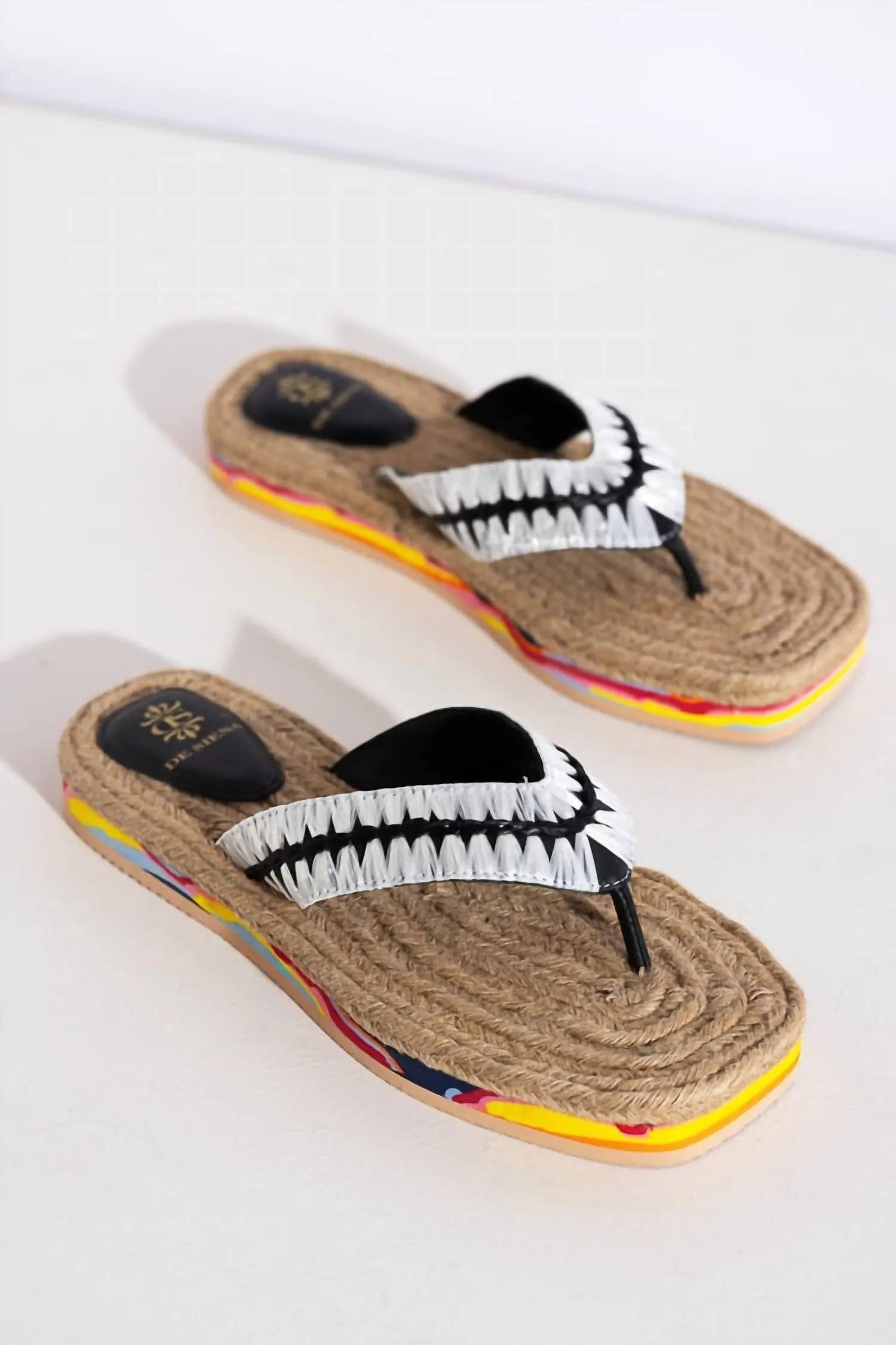 Women's Lou Raffia Sandal In Off White