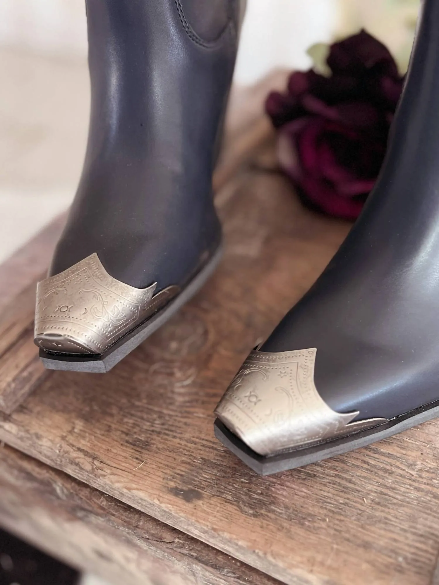 Women's The Bb Boots In Black