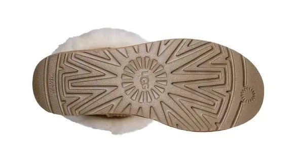 Womens UGG Classic Short II  Timeless Comfort & Style