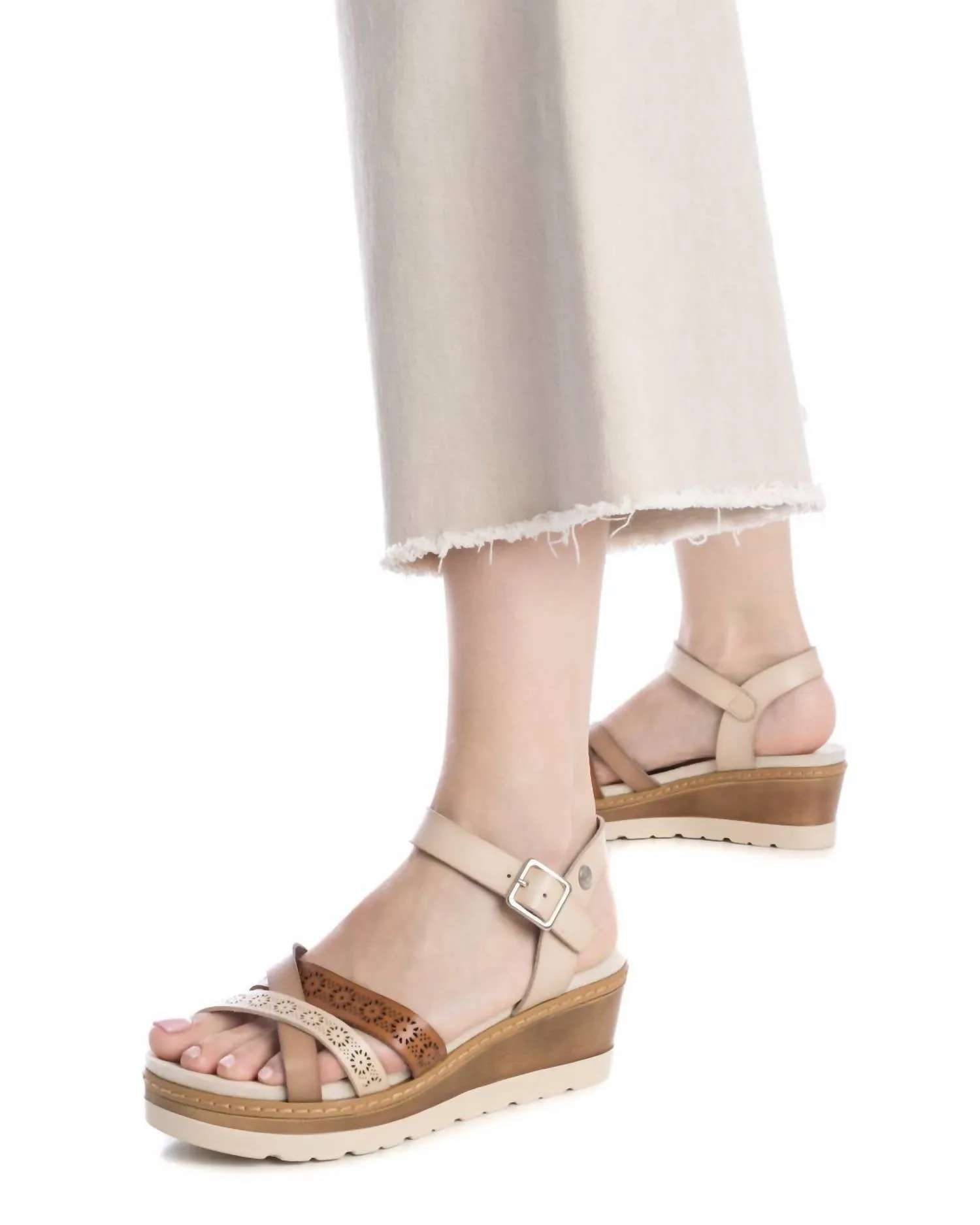 Women's Wedge Sandals In Beige