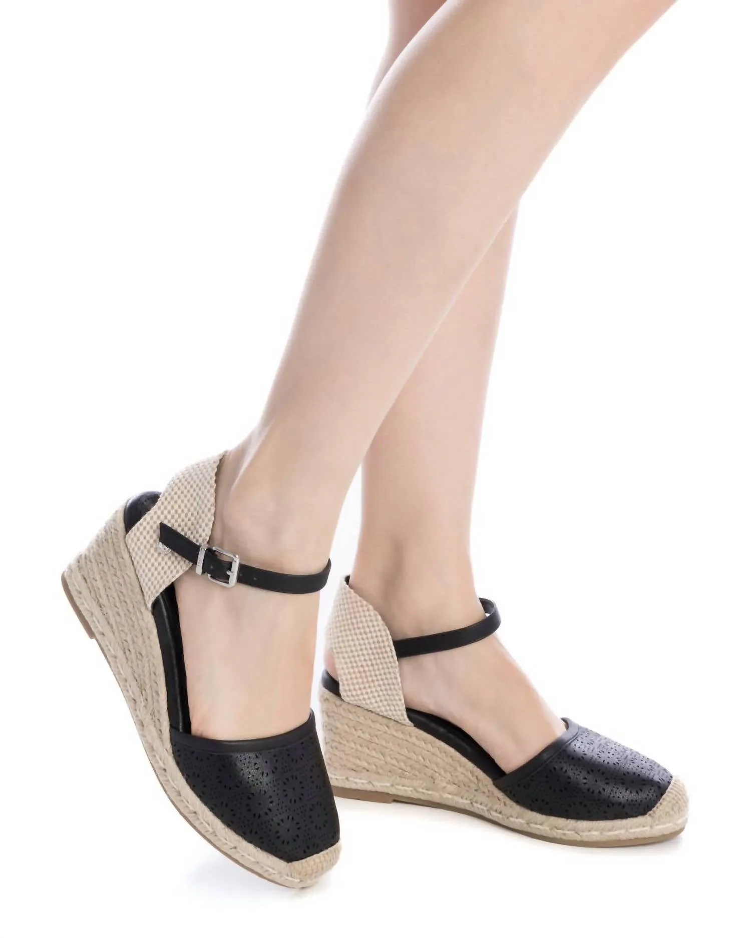 Women's Wedge Sandals In Black