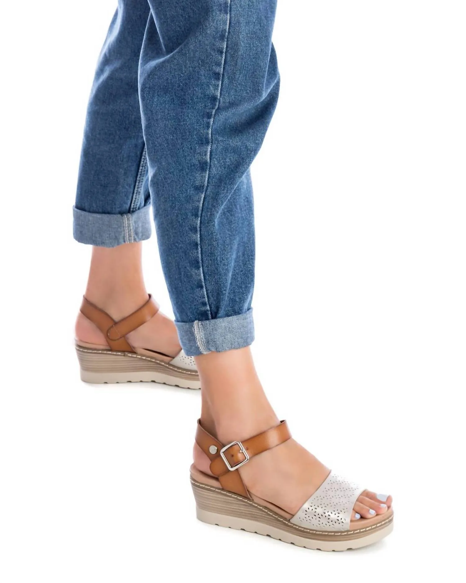 Women's Wedge Sandals In Gold