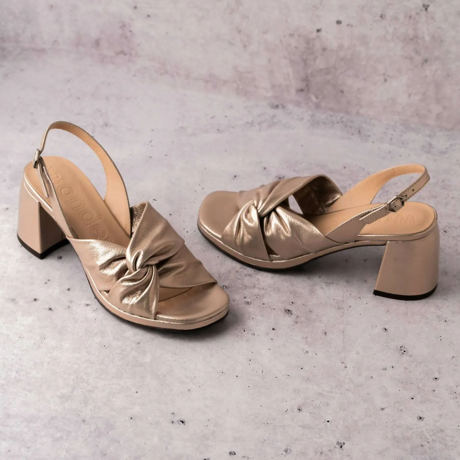 Women's Wild Sandals In Glow Platino